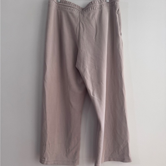 Athleta Women's Light Tan Wide Leg Pants-Super Soft! - Picture 3 of 5